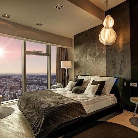 Apartamenty Sky Tower Wrocław Buitenkant foto