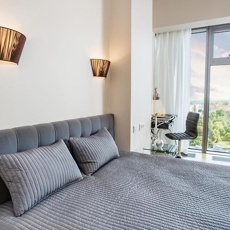 Apartamenty Sky Tower Wrocław Buitenkant foto