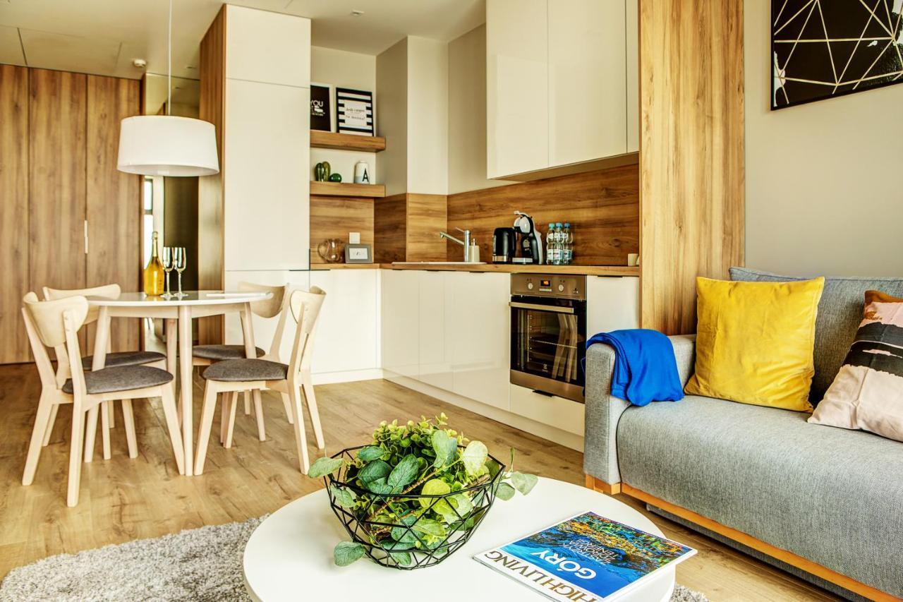 Apartamenty Sky Tower Wrocław Buitenkant foto