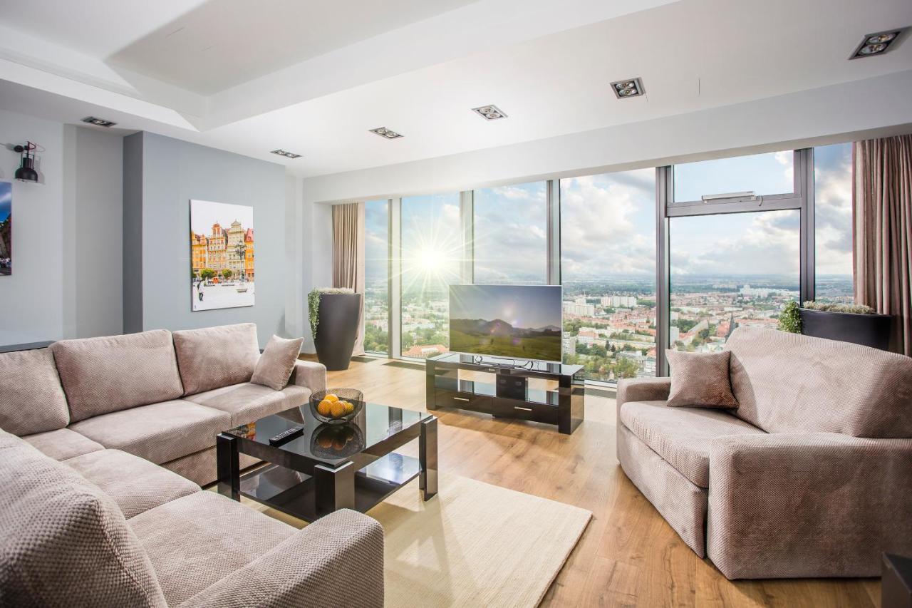 Apartamenty Sky Tower Wrocław Buitenkant foto